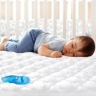 waterproof noiseless mattress protector